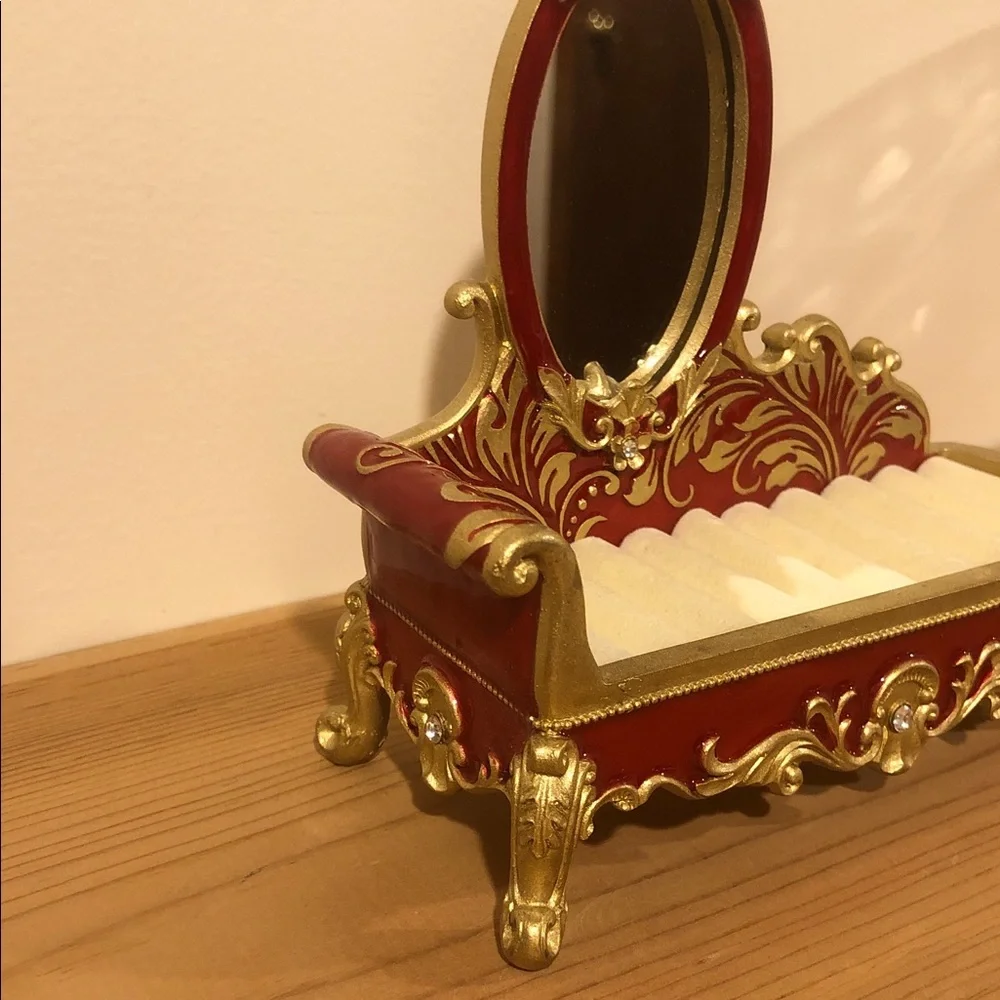Elegant Red and Gold ring holder with Mirror - Picture 2 of 4